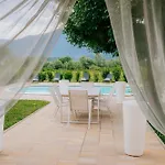 Laguna Royale Concept Apartment *