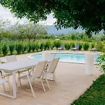 Laguna Royale Concept Apartment *
