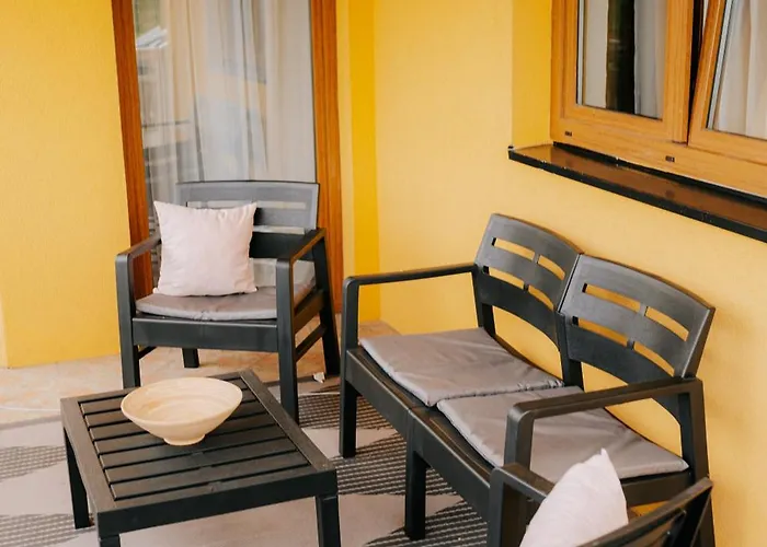 Laguna Royale Concept